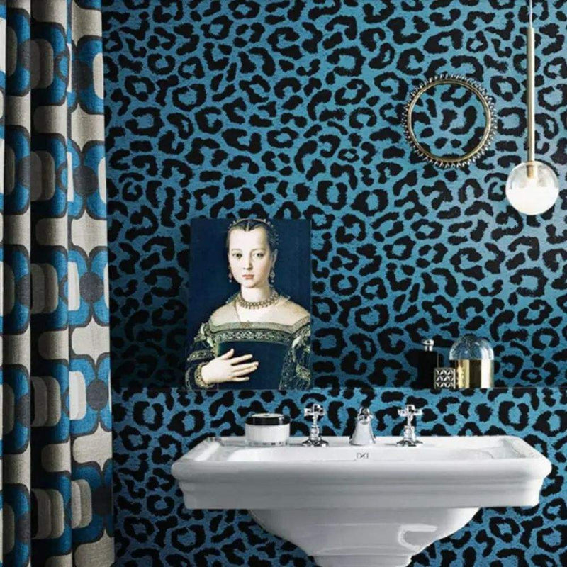 Papier peint tapisserie léopard bleu décalé — intissé mat premium