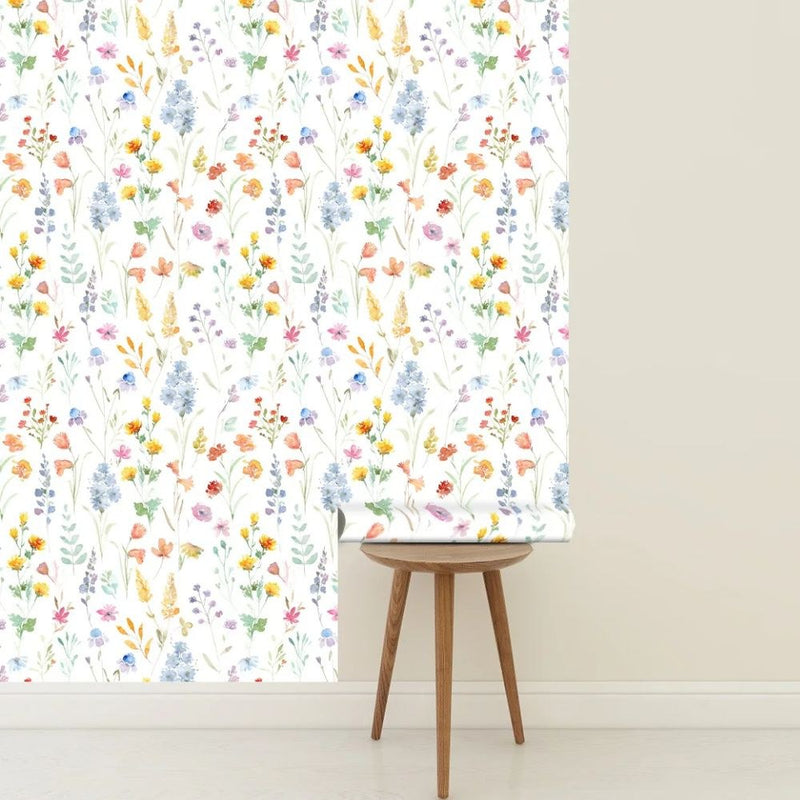 Papier peint tapisserie liberty fleurs pour chambre de bébé — autocollant