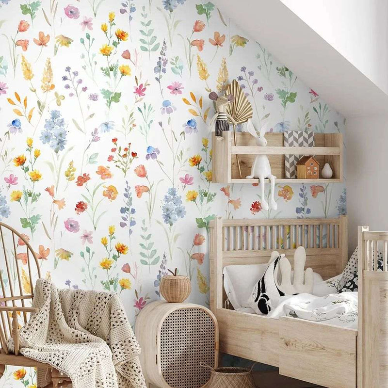 Papier peint tapisserie liberty fleurs pour chambre de bébé — intissé mat premium